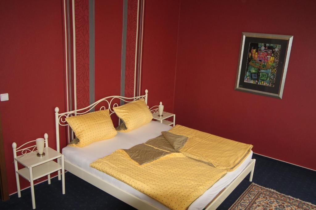 Moselromantik-Hotel Zum Loewen Ediger-Eller Rom bilde